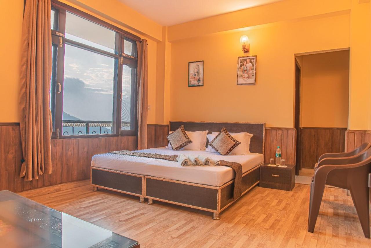 Pine Villa Kasauli Eksteriør billede